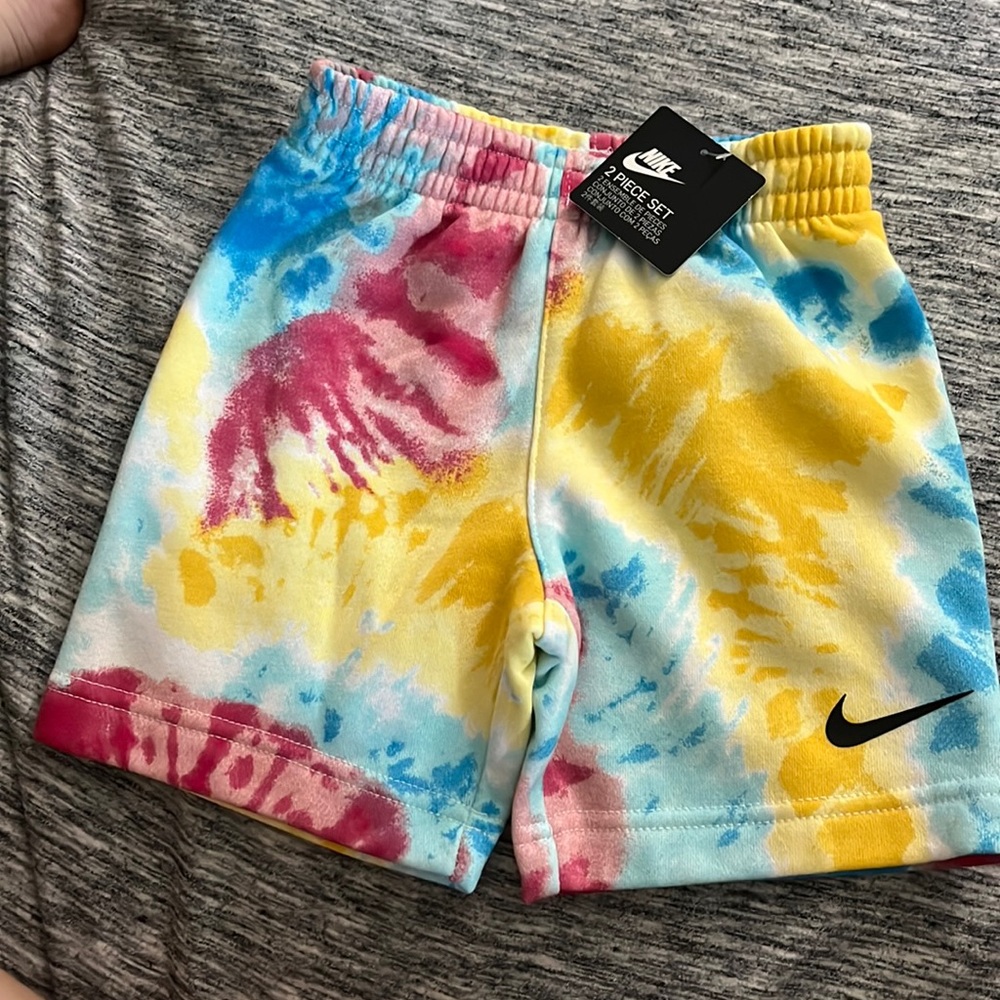 Nike matching tie dye set